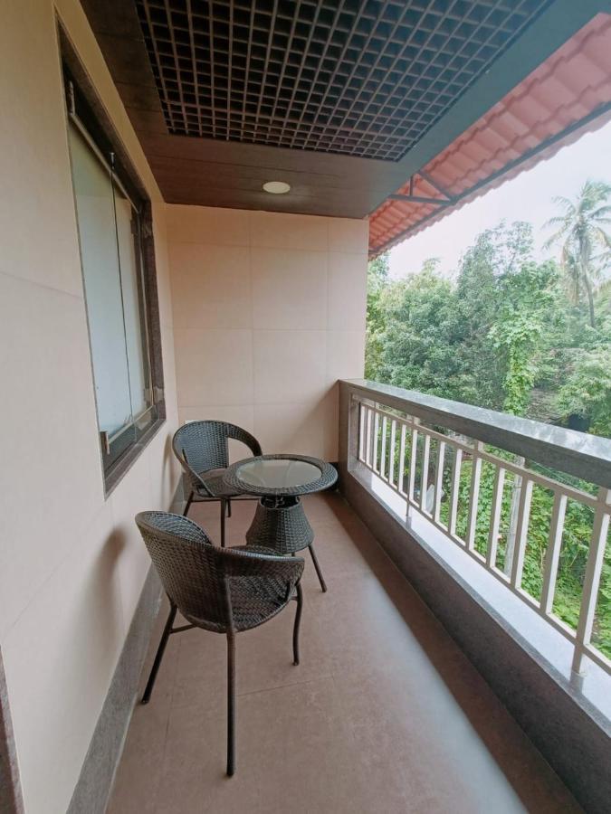 Amansaraa Bhide Retreat Hotel Kihim Exterior photo